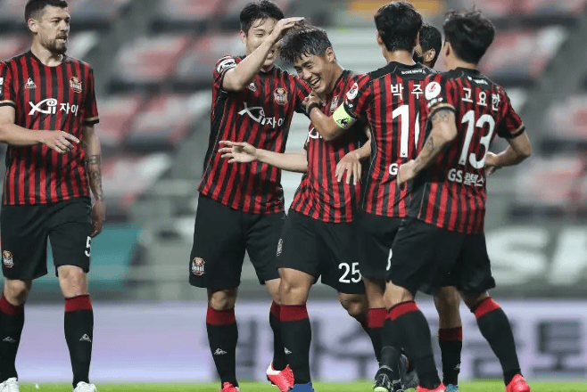 国际比赛日足总杯焦点战；圣安东尼奥马刺再遭质疑；态度坚定；细节决定成败(圣地亚哥是什么梗)